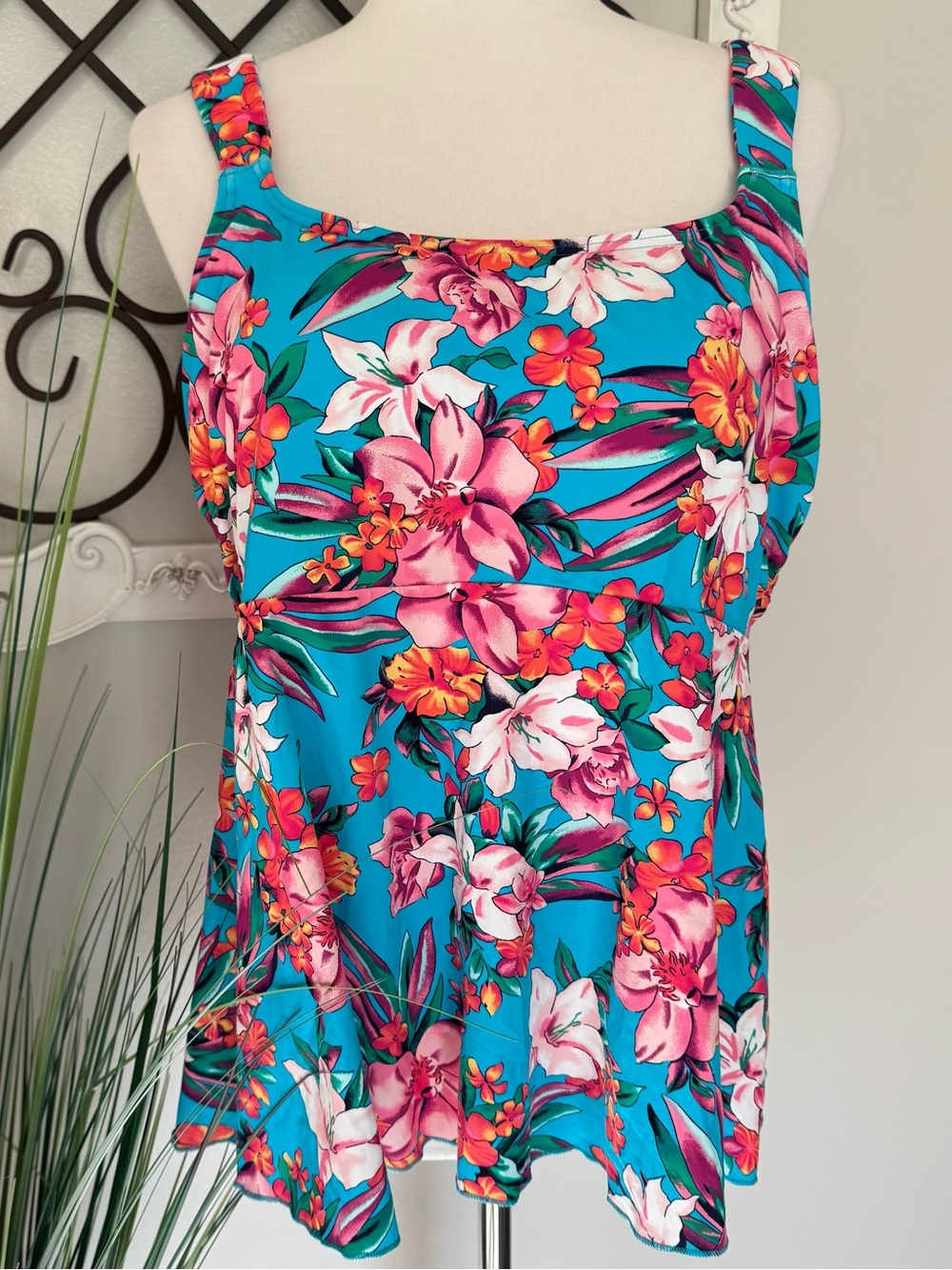 LANDS’ END Size Large 14/16 Tropical Tankini Swimsuit Top